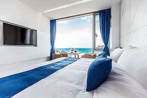 Bluespring Boutique Hotel