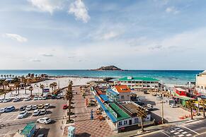 Bluespring Boutique Hotel