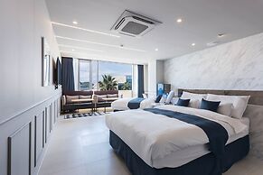 Bluespring Boutique Hotel