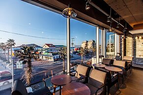 Bluespring Boutique Hotel