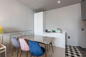 Bluespring Boutique Hotel