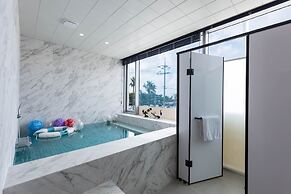 Bluespring Boutique Hotel