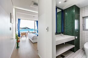 Bluespring Boutique Hotel