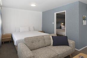 Adelphi Motel