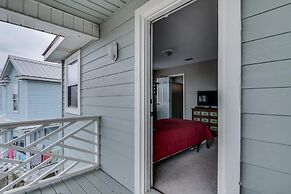 Summer Palace 4 Bedroom Duplex by RedAwning