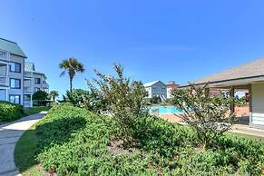 Summer Palace 4 Bedroom Duplex by RedAwning