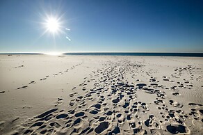 Summer Palace 4 Bedroom Duplex by RedAwning