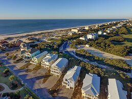 Summer Palace 4 Bedroom Duplex by RedAwning