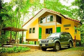 Huaykhakhaeng Country Home Resort