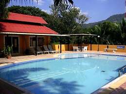 Huaykhakhaeng Country Home Resort