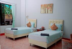 Huaykhakhaeng Country Home Resort