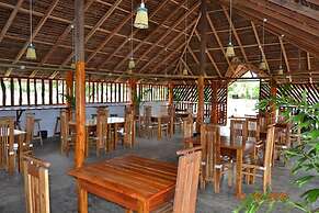 Shan Guest and Nilaveli