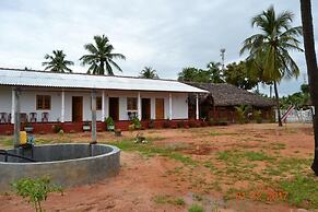 Shan Guest and Nilaveli