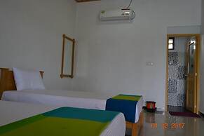 Shan Guest and Nilaveli