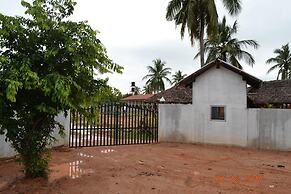 Shan Guest and Nilaveli