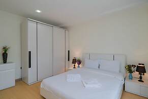 GoldStone Residency Patong , Phuket