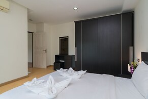 GoldStone Residency Patong , Phuket