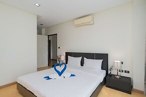 GoldStone Residency Patong , Phuket