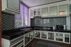 GoldStone Residency Patong , Phuket