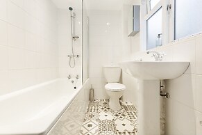 The Wonderland Townhouse - Amazing Alice in Wonderland 8BDR Home