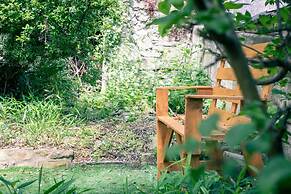 The Wonderland Townhouse - Amazing Alice in Wonderland 8BDR Home