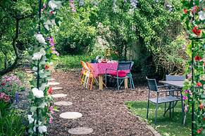 The Wonderland Townhouse - Amazing Alice in Wonderland 8BDR Home