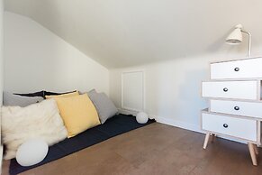 The Jericho Escape - Comfortable & Modern 4BDR in Jericho