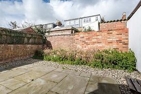 The Old Tailor House - Large & Charming 4BDR Home in Jericho
