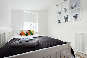 The Old Tailor House - Large & Charming 4BDR Home in Jericho