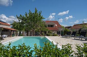 Kalpić Suites & Villa
