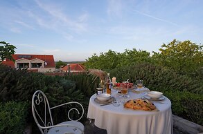 Kalpić Suites & Villa