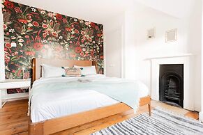 The Glasshouse Escape - 5BDR Victorian Jewel with Modern Twists in Jer