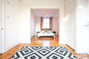 The Glasshouse Escape - 5BDR Victorian Jewel with Modern Twists in Jer