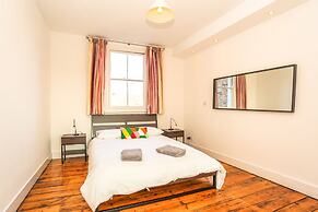 The Glasshouse Escape - 5BDR Victorian Jewel with Modern Twists in Jer