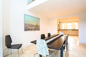 The Glasshouse Escape - 5BDR Victorian Jewel with Modern Twists in Jer