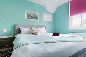 The Glasshouse Escape - 5BDR Victorian Jewel with Modern Twists in Jer