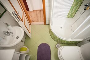 Apartment and Room Ursa