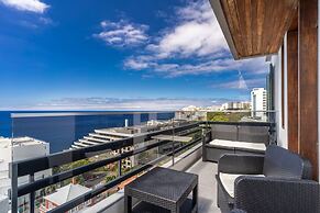 Monumental Apartment