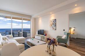 Monumental Apartment