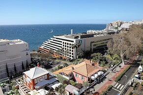 Monumental Apartment