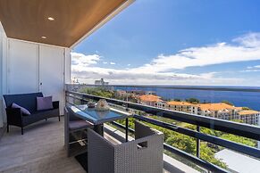 Monumental Apartment