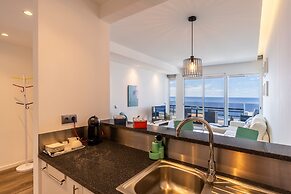 Monumental Apartment