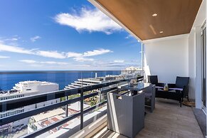 Monumental Apartment