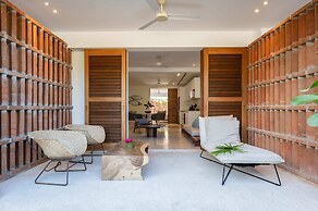 El Careyes Club & Residences