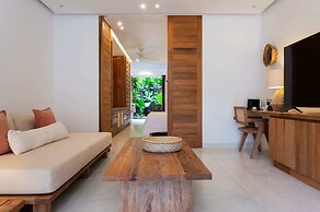 El Careyes Club & Residences