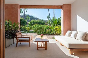 El Careyes Club & Residences