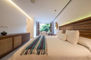 El Careyes Club & Residences