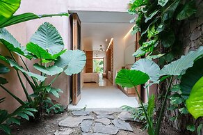 El Careyes Club & Residences