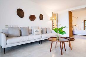 El Careyes Club & Residences