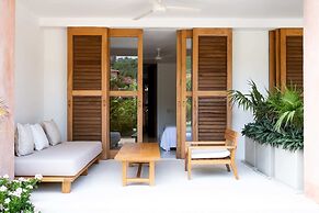 El Careyes Club & Residences